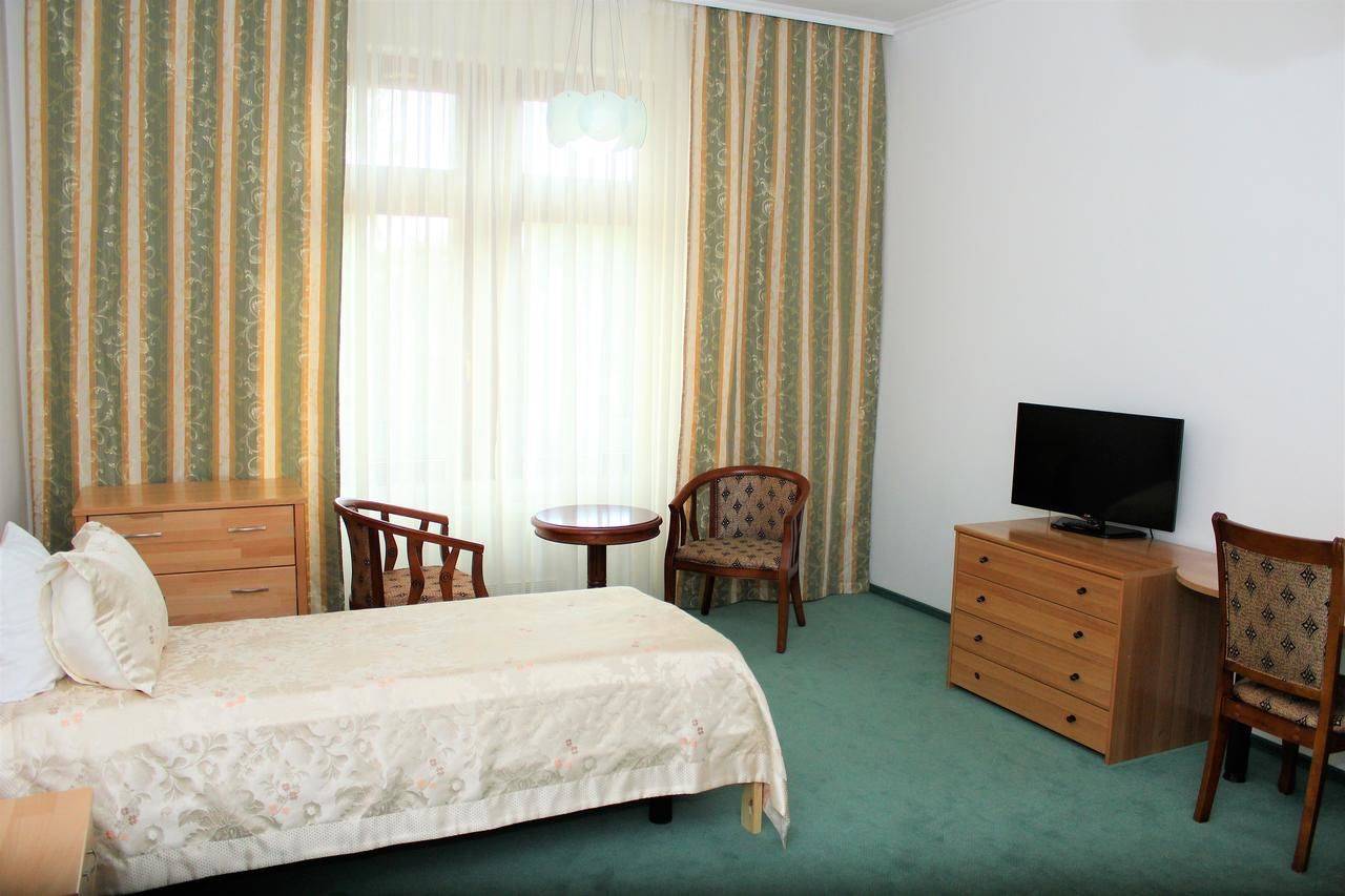 Фото Отели Hotel Chayka Мариуполь 3